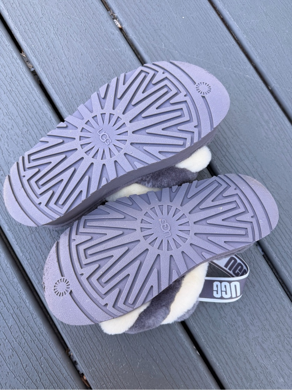 UGG Disco Stripe Slides - Picture 4 of 6